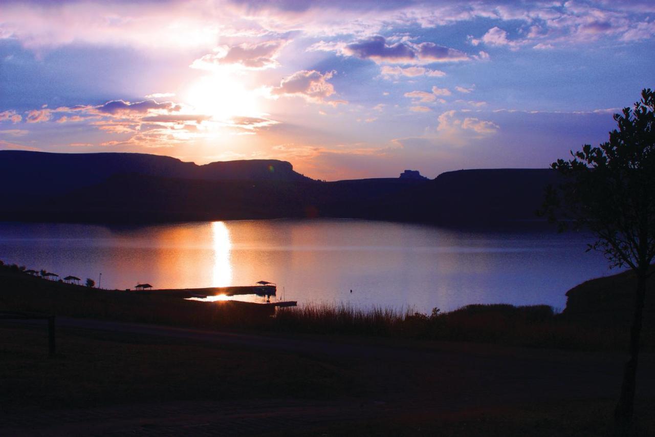 First Group Qwantani Hotel Harrismith ภายนอก รูปภาพ