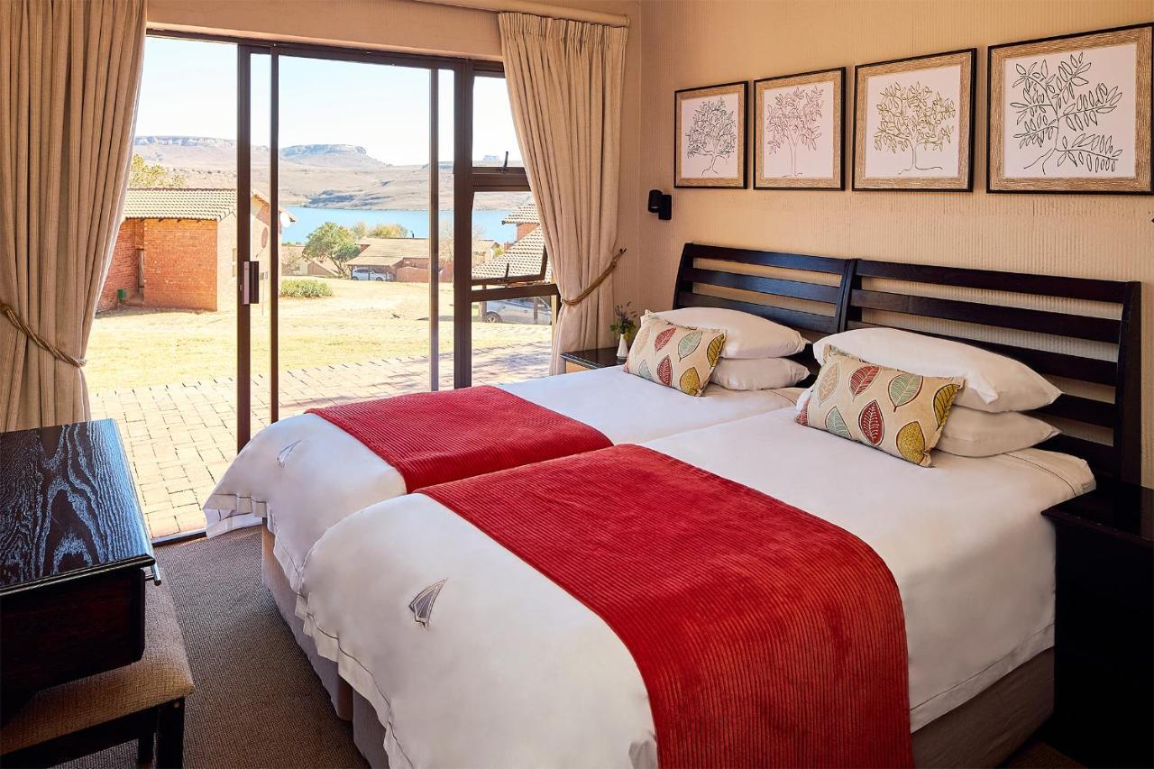 First Group Qwantani Hotel Harrismith ภายนอก รูปภาพ