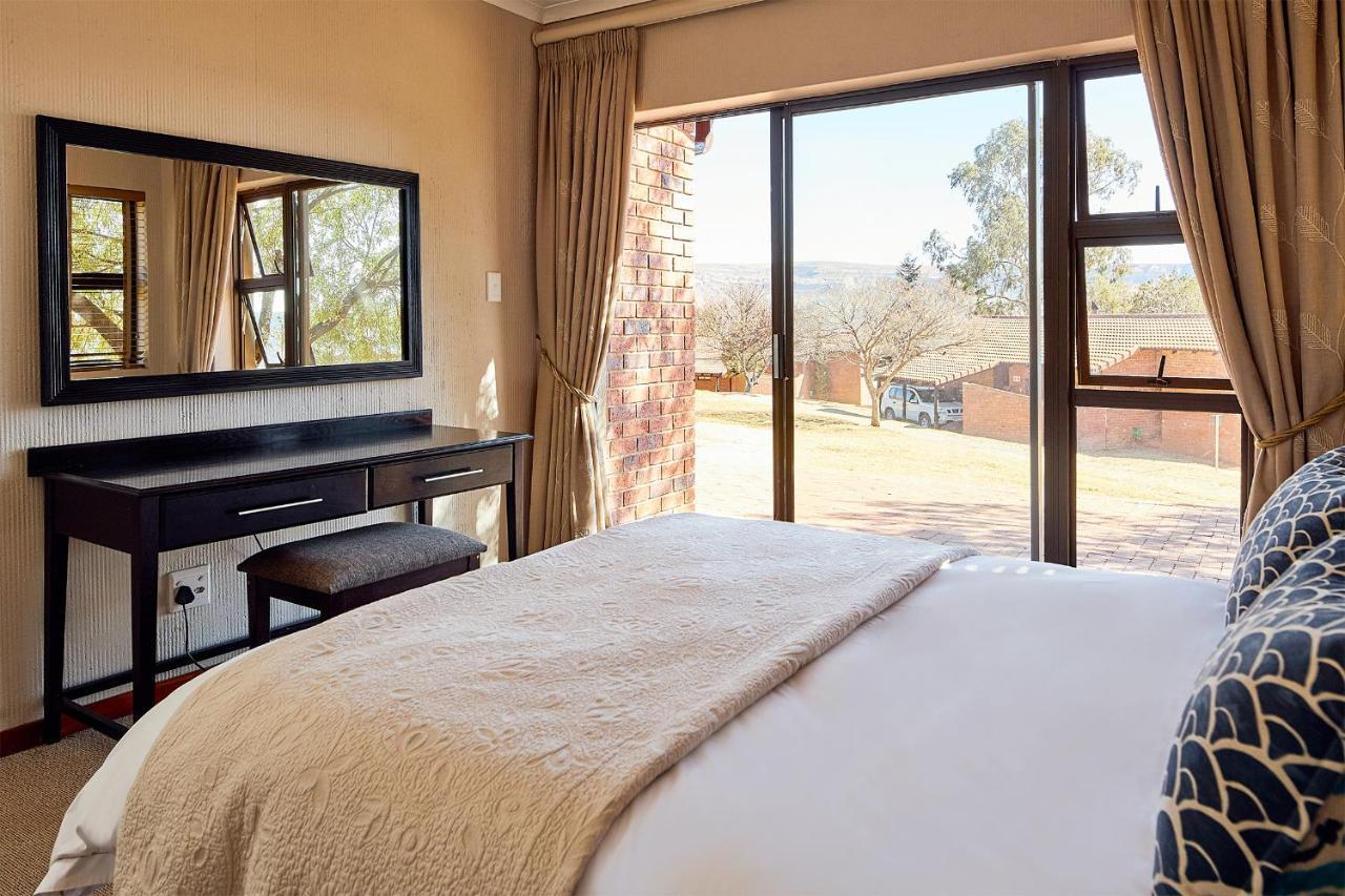 First Group Qwantani Hotel Harrismith ภายนอก รูปภาพ