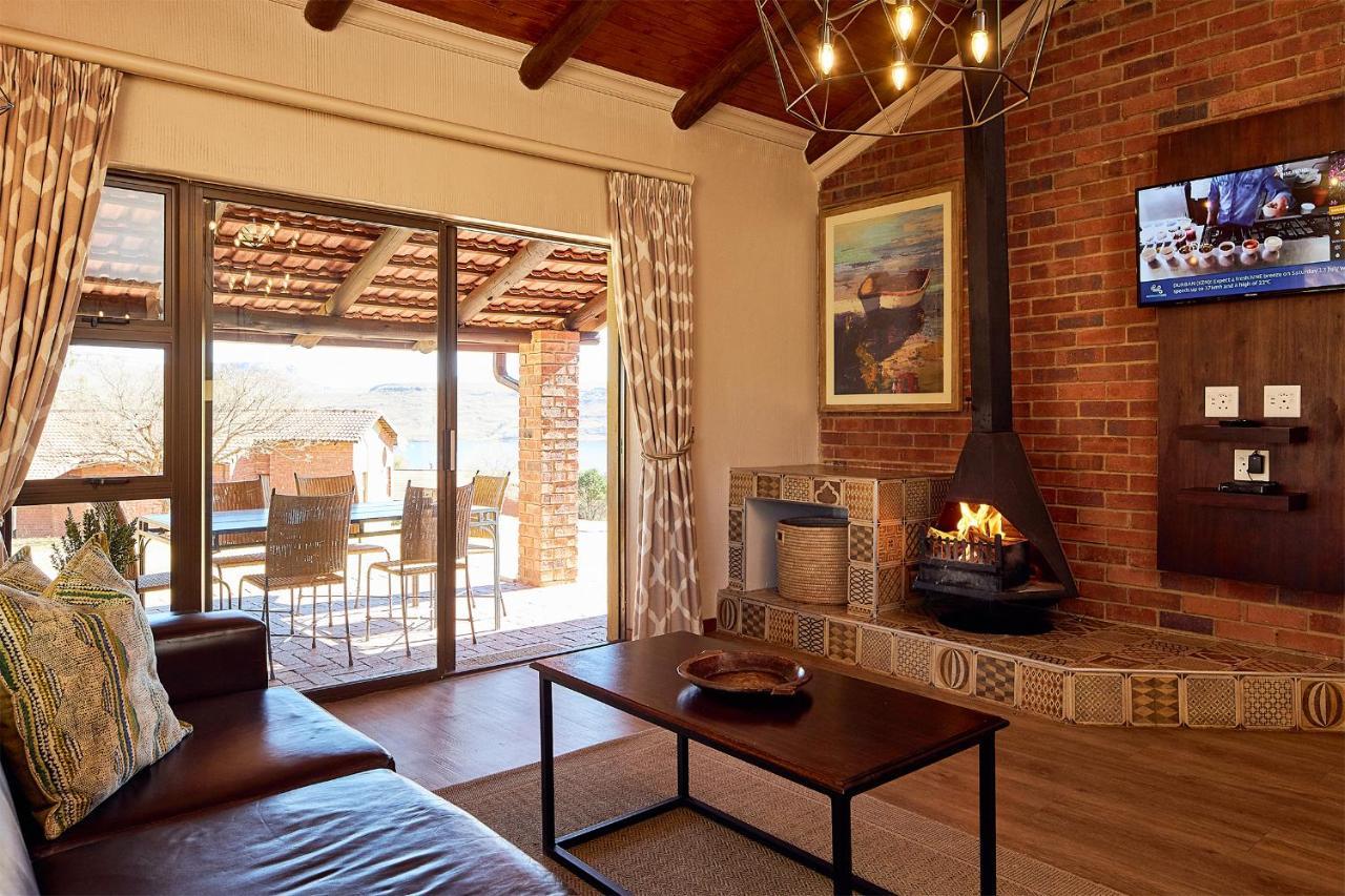 First Group Qwantani Hotel Harrismith ภายนอก รูปภาพ