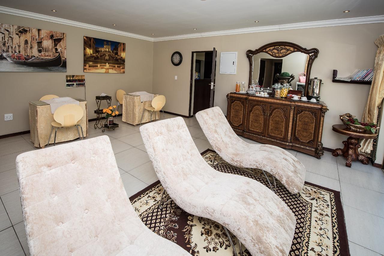 First Group Qwantani Hotel Harrismith ภายนอก รูปภาพ