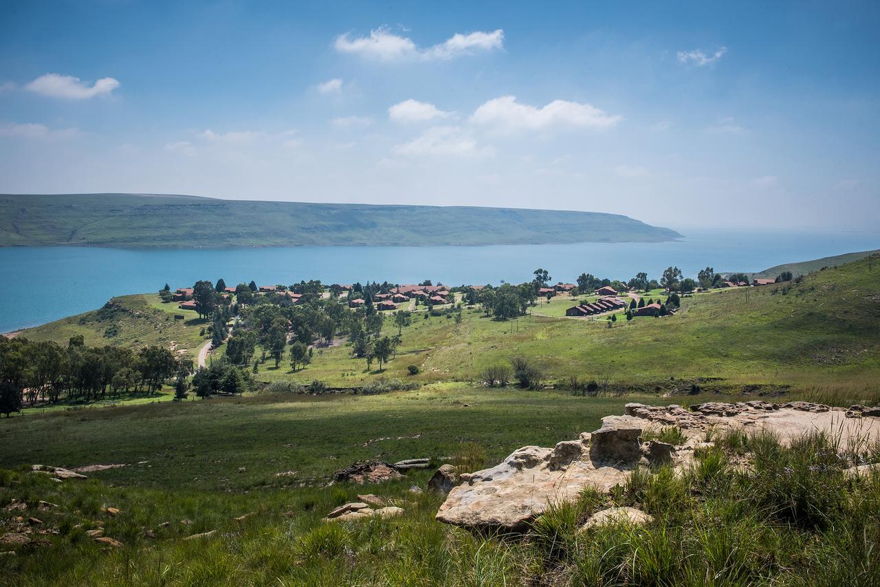 First Group Qwantani Hotel Harrismith ภายนอก รูปภาพ
