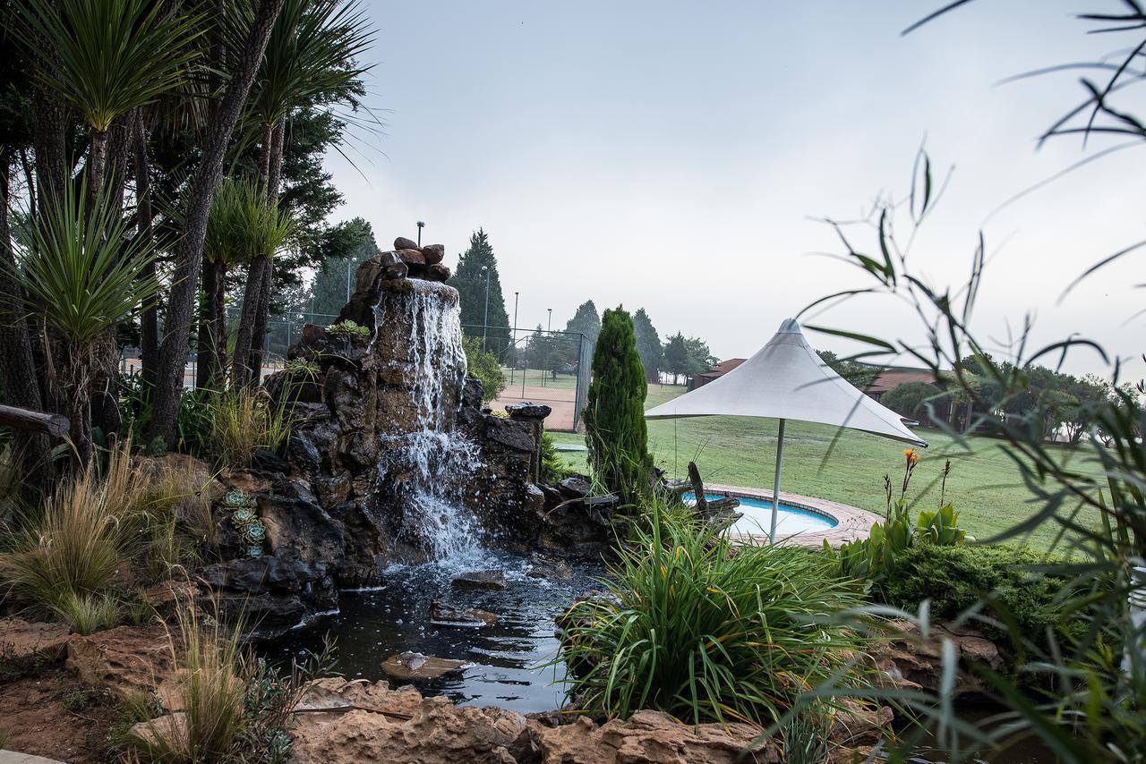 First Group Qwantani Hotel Harrismith ภายนอก รูปภาพ