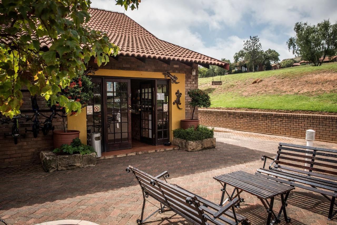 First Group Qwantani Hotel Harrismith ภายนอก รูปภาพ
