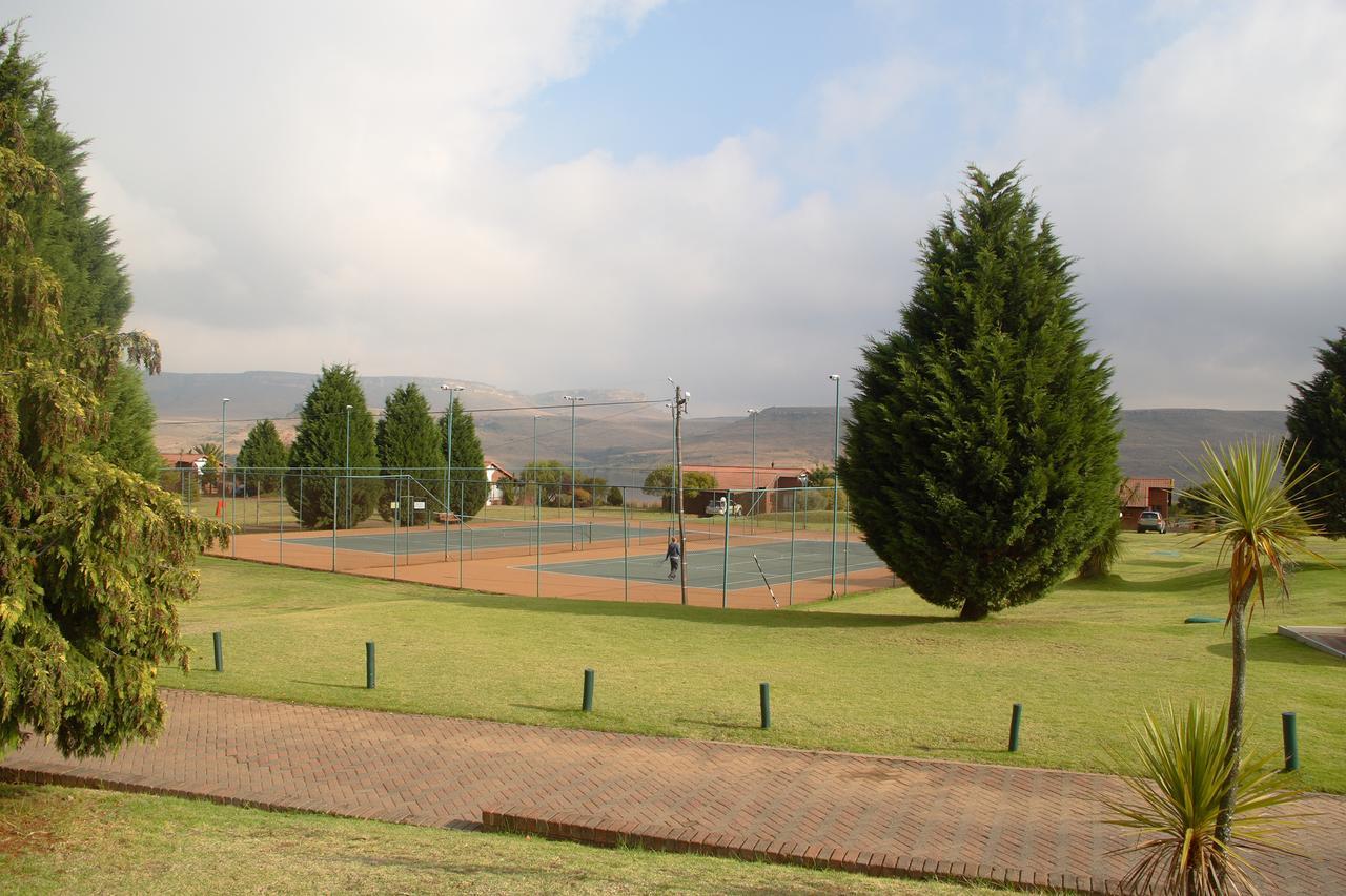 First Group Qwantani Hotel Harrismith ภายนอก รูปภาพ
